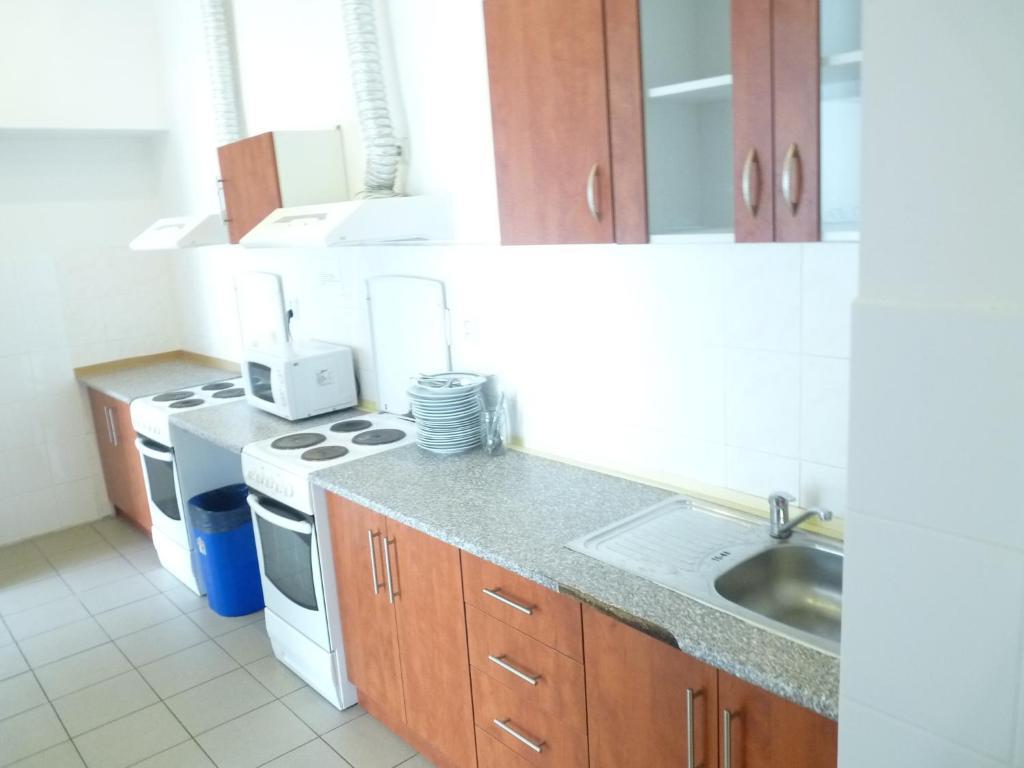 Ats Hostel Jednota Praga Zewnętrze zdjęcie